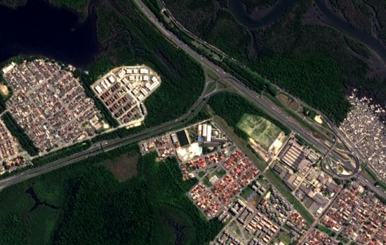 Visão Aérea: App de Imagens de Satélite