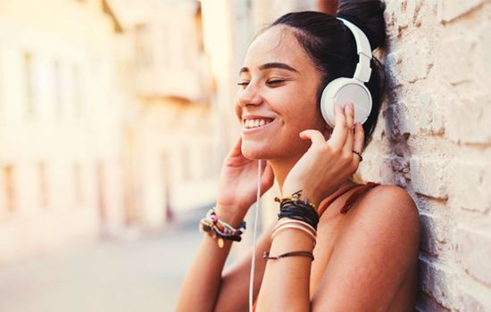 Liberte sua Trilha Sonora com o Audiomack: Baixador de Músicas